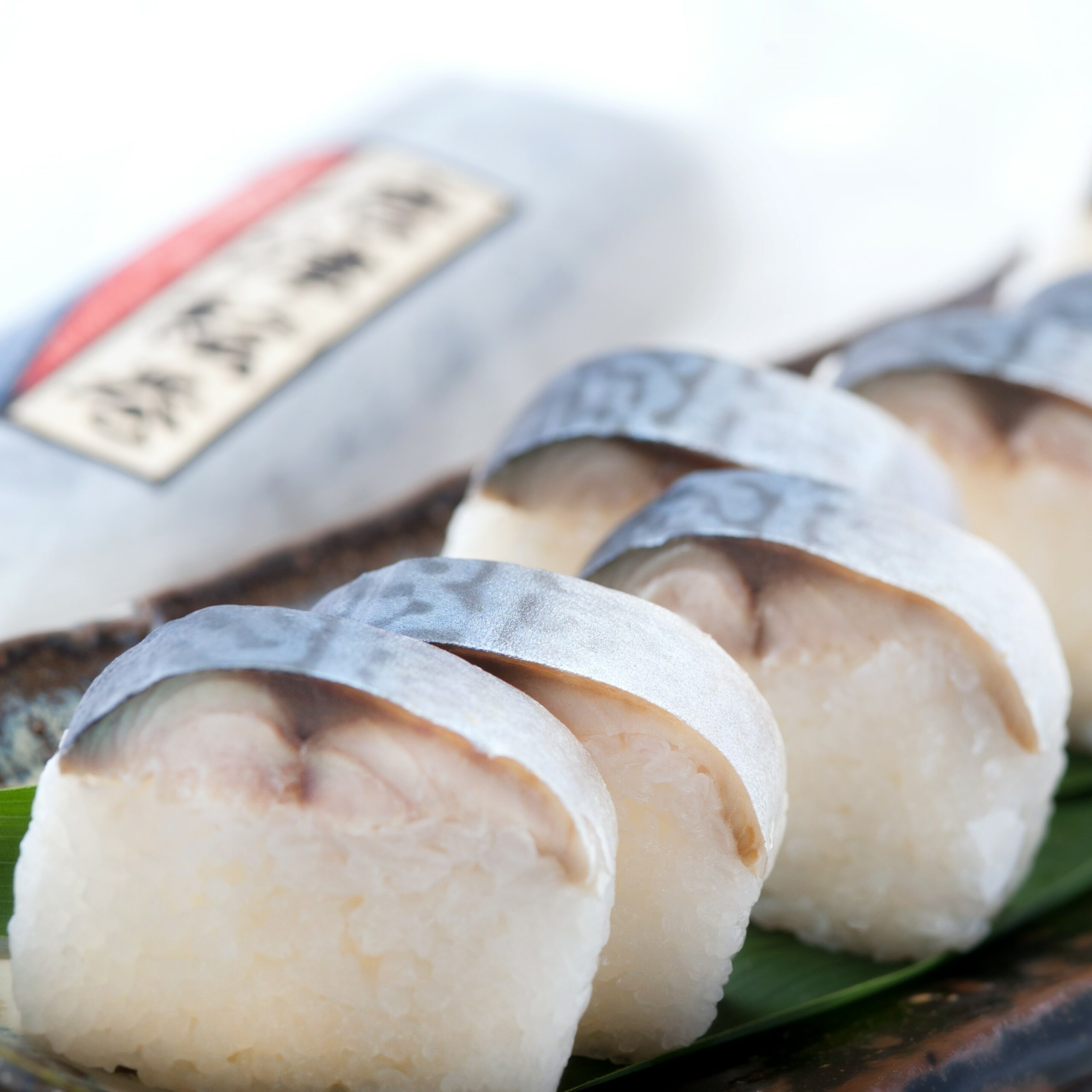 国産〆さば棒寿司１本350ｇ（カット済み）＜冷凍＞
